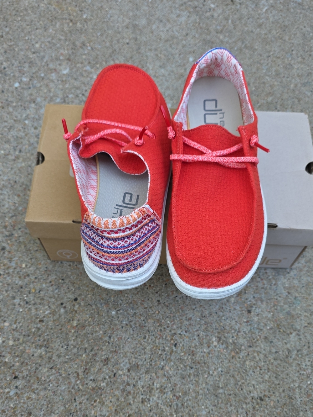 Hey Dude Wendy Aztec Red Size 8